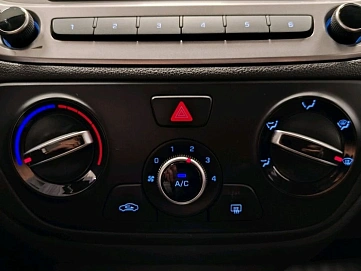 Hyundai Solaris, 2021г, передний привод, автомат