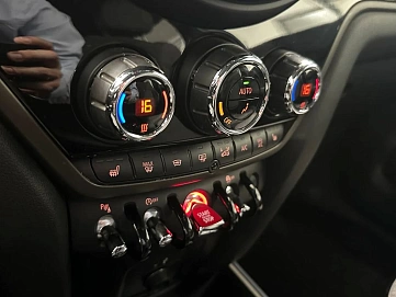 Mini , 2020г., передний привод, робот