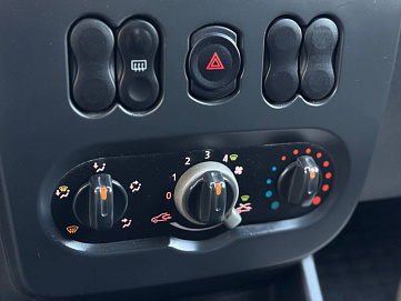 Renault Logan, 2010г, передний привод, механика