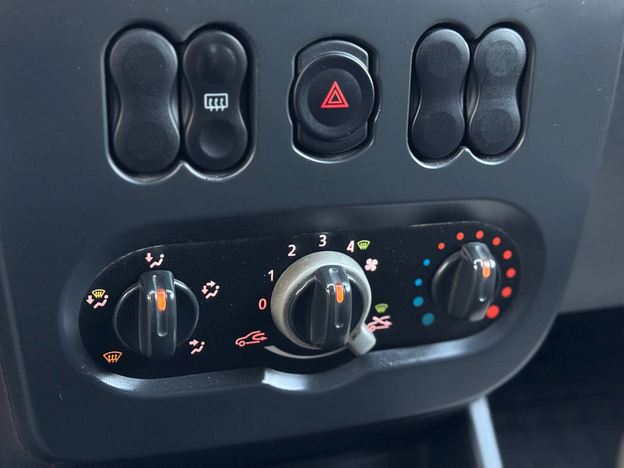Renault Logan, 2010г., передний привод, механика