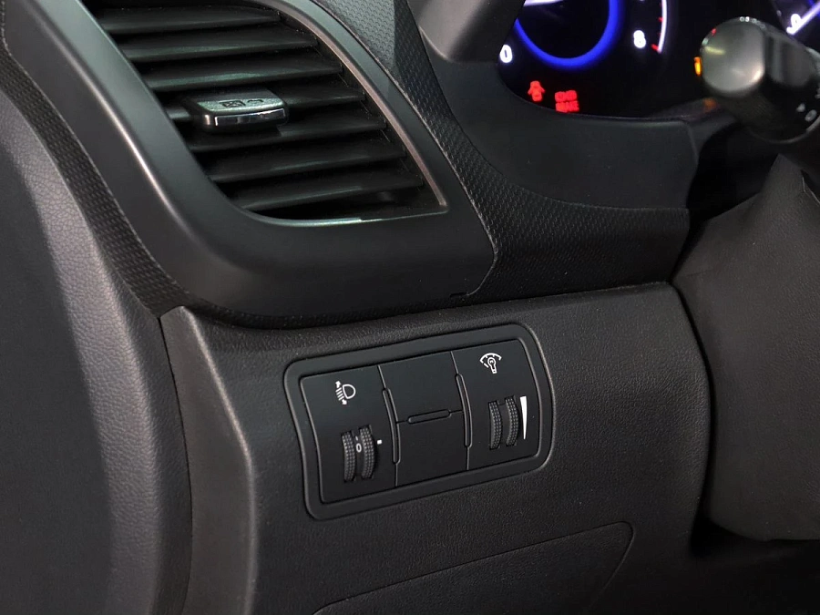 Hyundai Solaris, 2013г., передний привод, механика