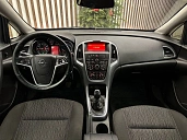 Opel Astra, 2013г., передний привод, механика