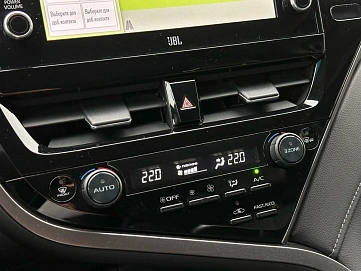 Toyota Camry, 2021г, передний привод, автомат