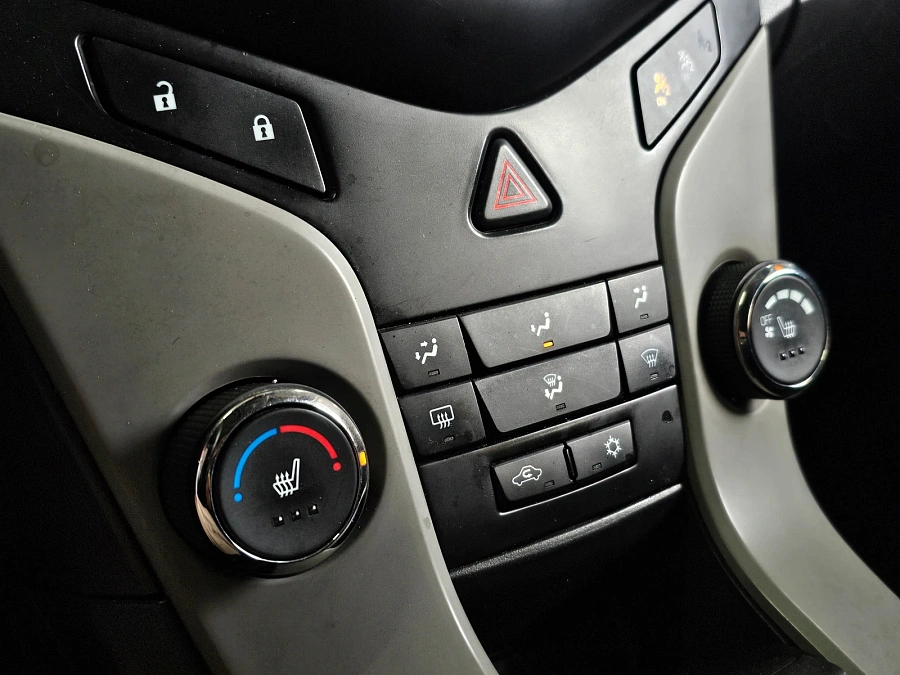 Chevrolet Cruze, 2012г., передний привод, автомат