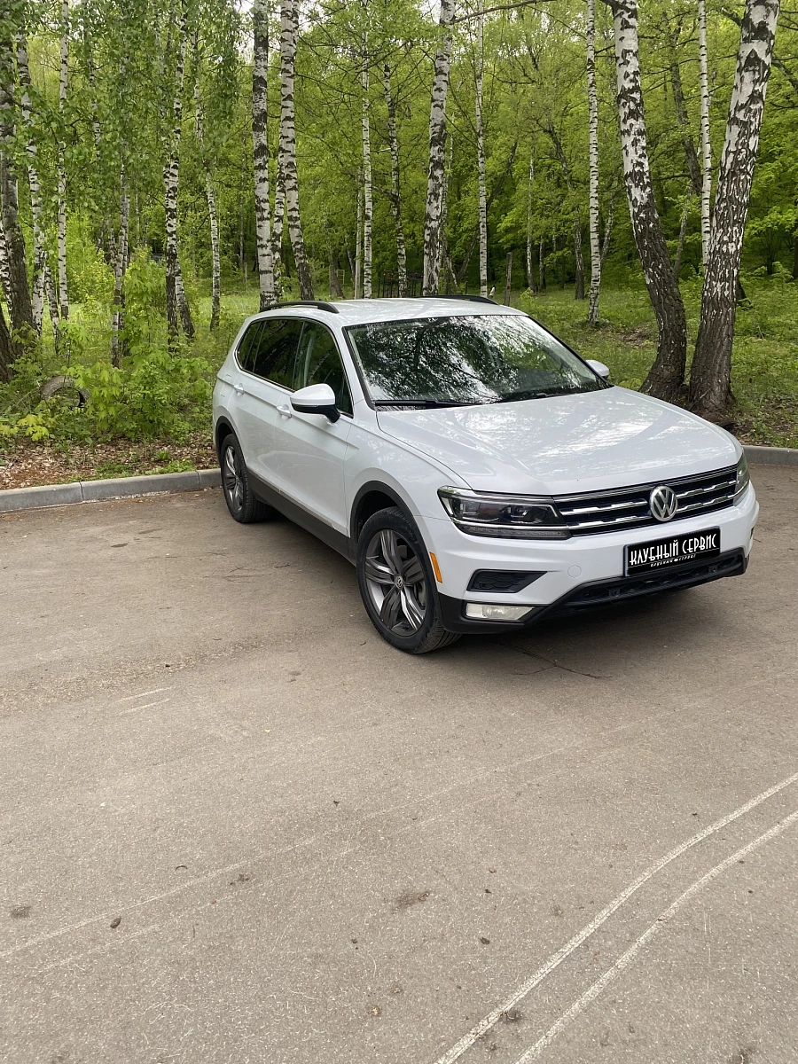 Volkswagen Tiguan, 2020г., полный привод, автомат
