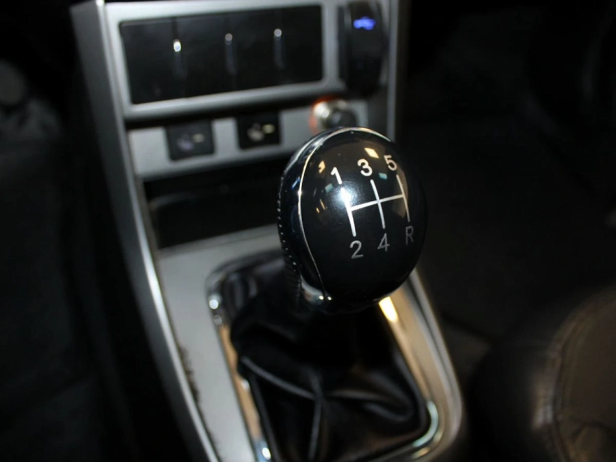 Geely Emgrand EC7, 2013г., передний привод, механика