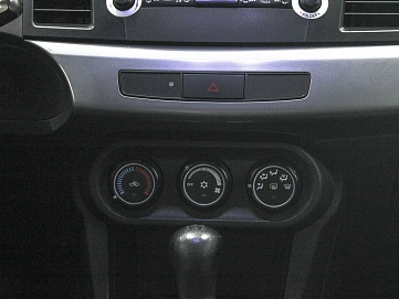 Mitsubishi Lancer, 2010г, передний привод, механика