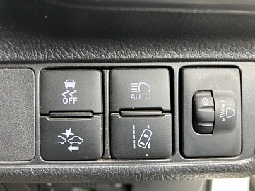 Toyota Corolla, 2022г, передний привод, вариатор