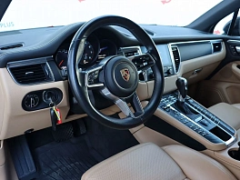 Porsche Macan, 2016г, полный привод, робот