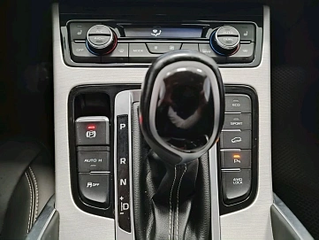 Geely Atlas, 2021г, передний привод, автомат