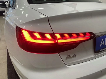 Audi A4, 2020г, передний привод, робот