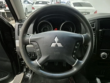 Mitsubishi Pajero, 2012г, полный привод, механика