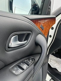 Infiniti QX80, 2017г, передний привод, автомат