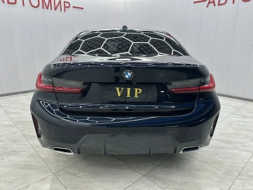 BMW 3 серии, 2023г, задний привод, автомат