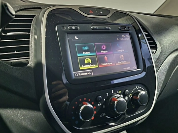 Renault Kaptur, 2017г, передний привод, вариатор