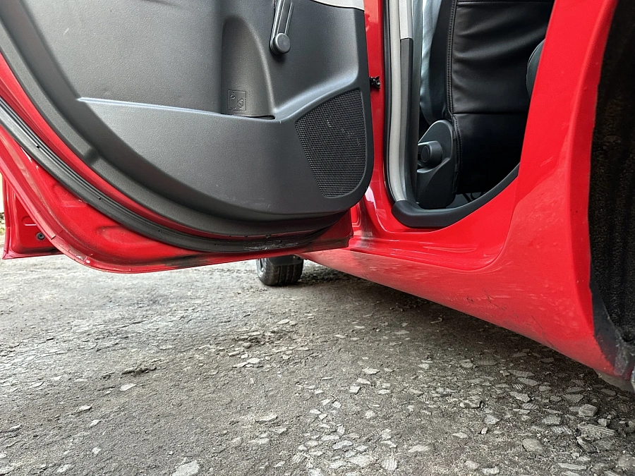 Toyota Yaris, 2008г., передний привод, робот