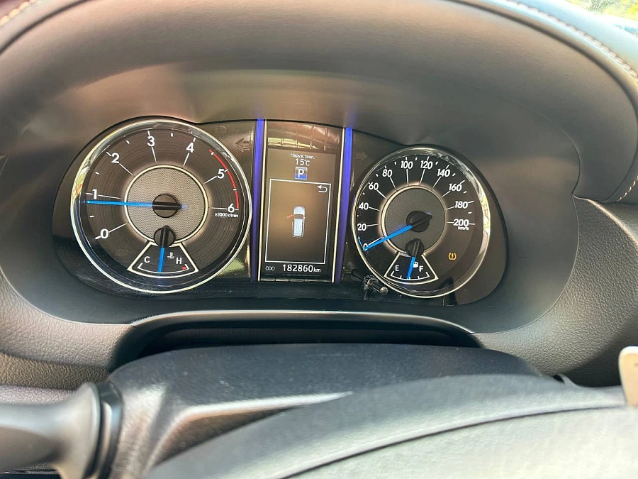 Toyota Fortuner, 2018г., полный привод, автомат