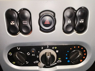 Renault Sandero, 2011г, передний привод, механика