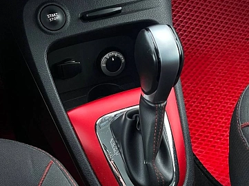 Renault Kaptur, 2018г, полный привод, автомат