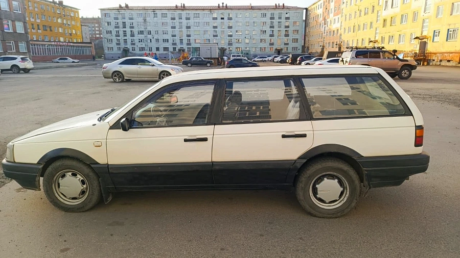 Volkswagen Passat, 1989г., передний привод, механика