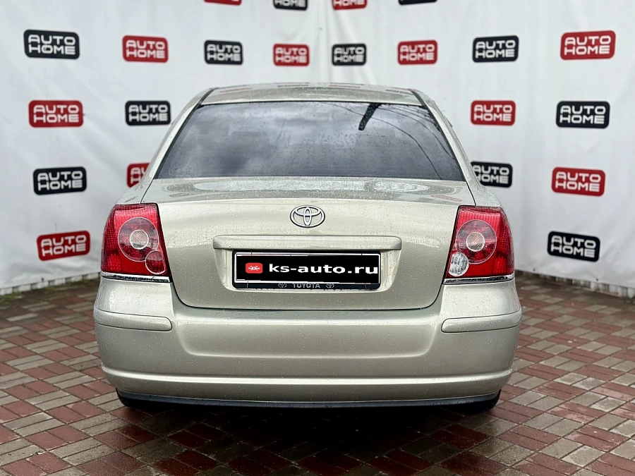 Toyota Avensis, 2008г., передний привод, механика