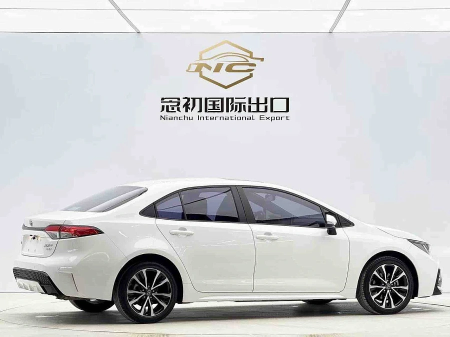 Toyota Levin, 2022г., передний привод, вариатор