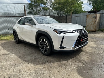 Lexus UX, 2021г., полный привод, вариатор