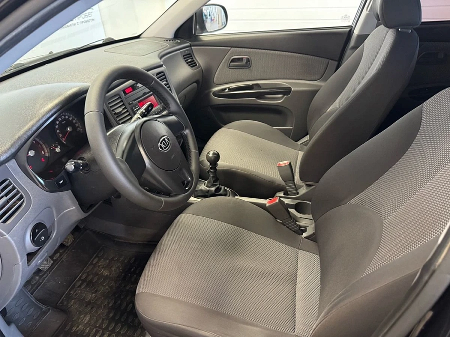 Kia Rio, 2010г., передний привод, механика