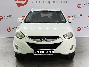 Hyundai Tucson, 2011г, передний привод, автомат