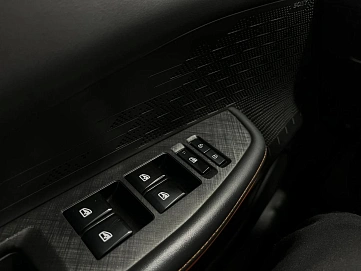 Changan UNI-V, 2023г, передний привод, робот