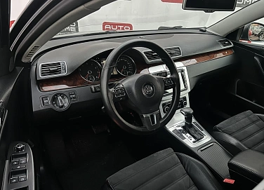 Volkswagen Passat, 2010г, передний привод, робот
