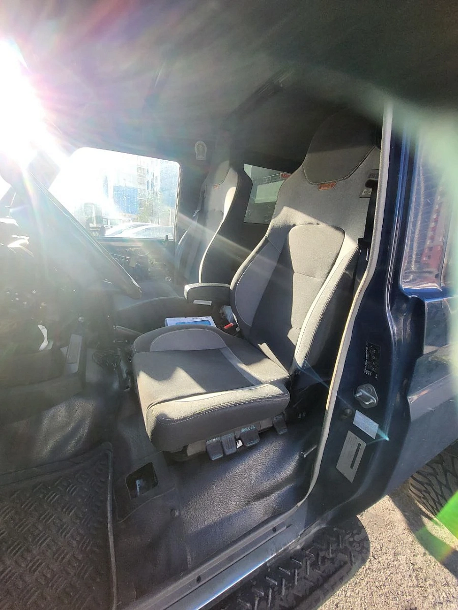 Toyota Land Cruiser, 2006г., полный привод, механика