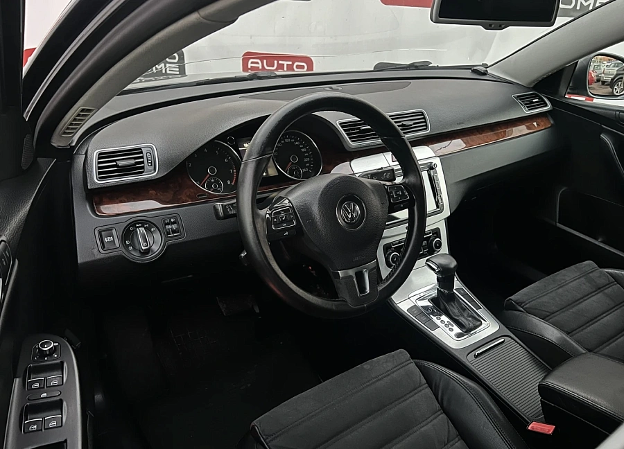 Volkswagen Passat, 2010г., передний привод, робот
