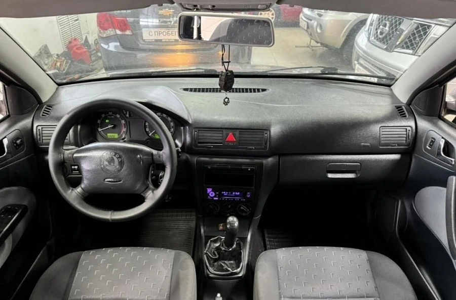 Skoda Octavia, 2008г., передний привод, механика