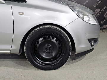 Opel Corsa, 2009г, передний привод, автомат