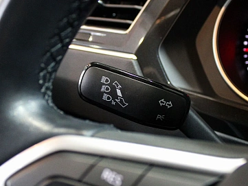 Volkswagen Tiguan, 2021г, передний привод, робот