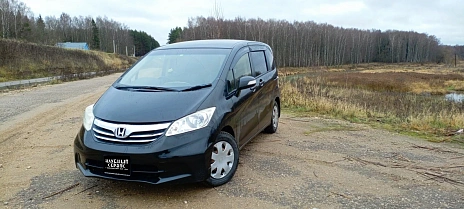 Honda Freed, 2013г, передний привод, вариатор