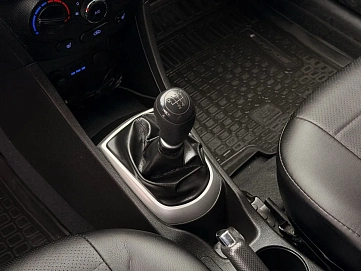 Hyundai Solaris, 2012г, передний привод, механика