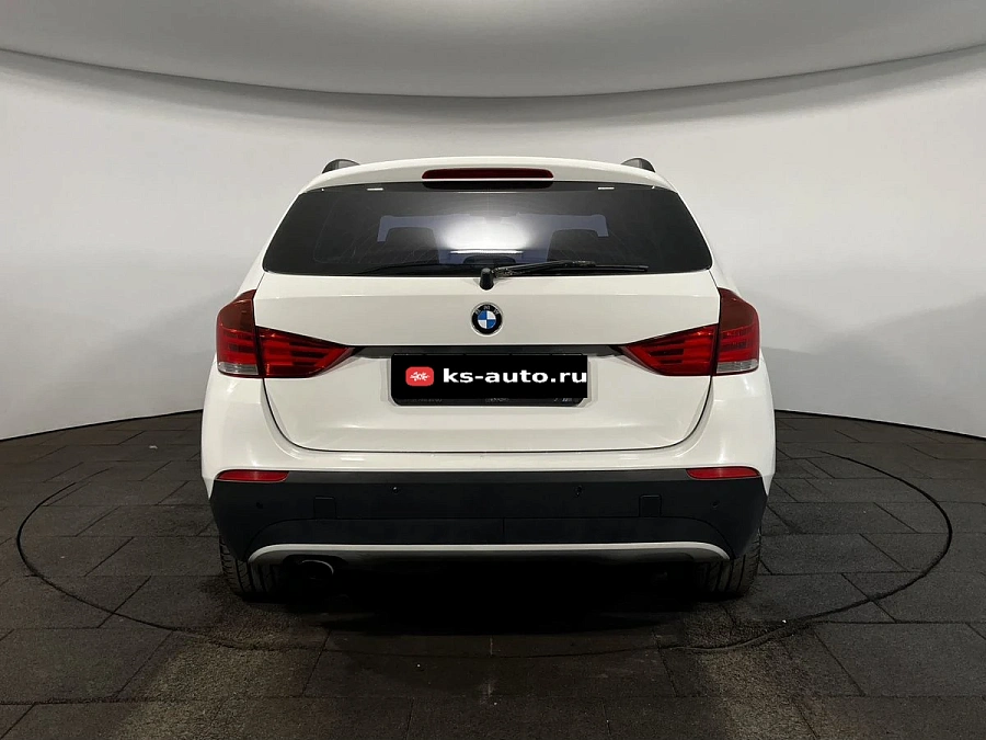 BMW X1, 2011г., задний привод, автомат