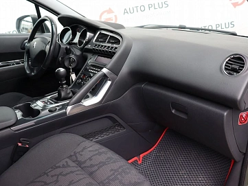 Peugeot 3008, 2012г, передний привод, механика