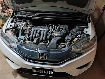 Honda Fit, 2013г, передний привод, вариатор