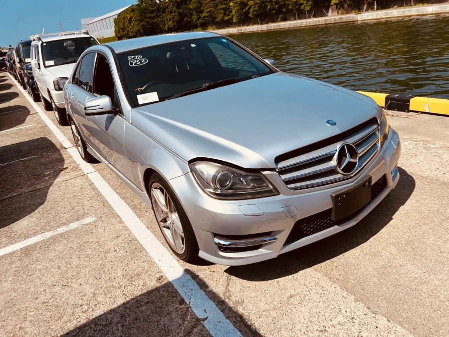 Mercedes-Benz C-Класс, 2011г., задний привод, автомат