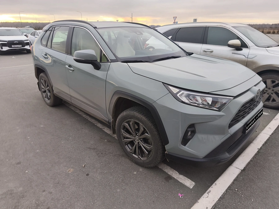 Toyota RAV4, 2021г., полный привод, автомат