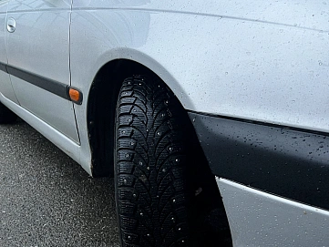 Toyota Avensis, 1999г, передний привод, механика