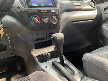 Toyota RAV4, 2003г, полный привод, автомат