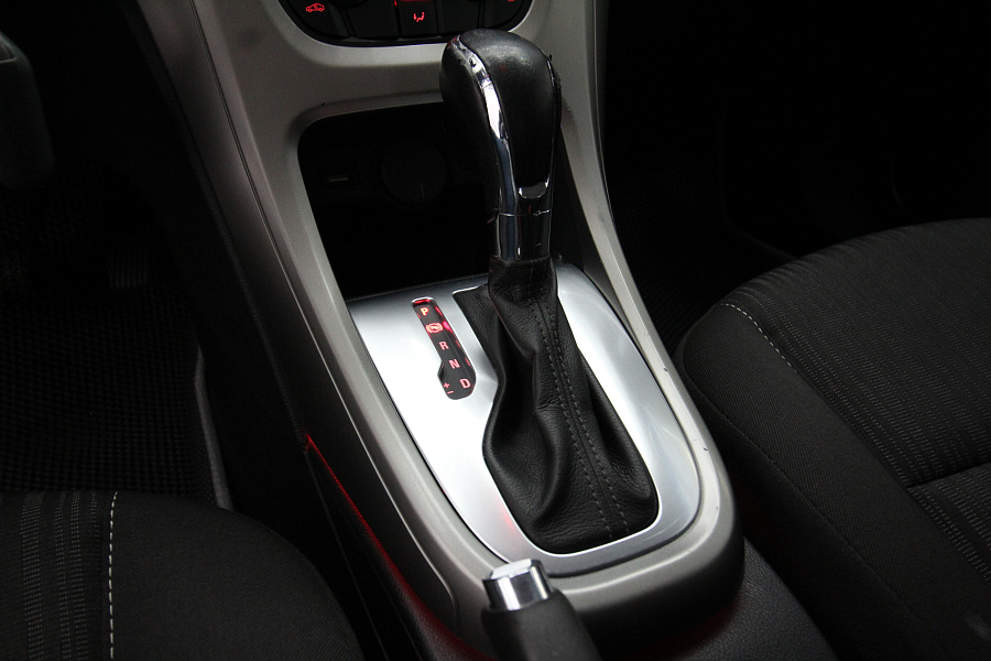 Opel Astra, 2012г., передний привод, автомат