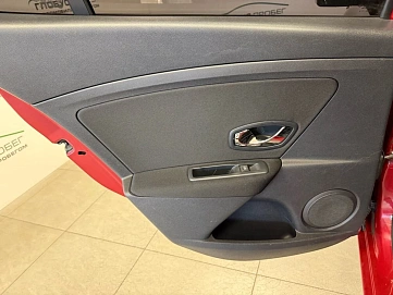 Renault Megane, 2013г, передний привод, механика