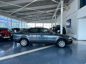 Volkswagen Passat, 2001г, передний привод, механика