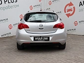 Opel Astra, 2011г., передний привод, механика