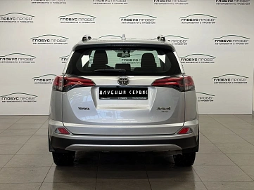 Toyota RAV4, 2019г, передний привод, автомат